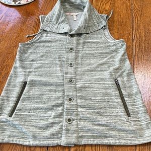 Matilda Jane Out the Door green vest.   Button front, zip pockets.  Size Large.